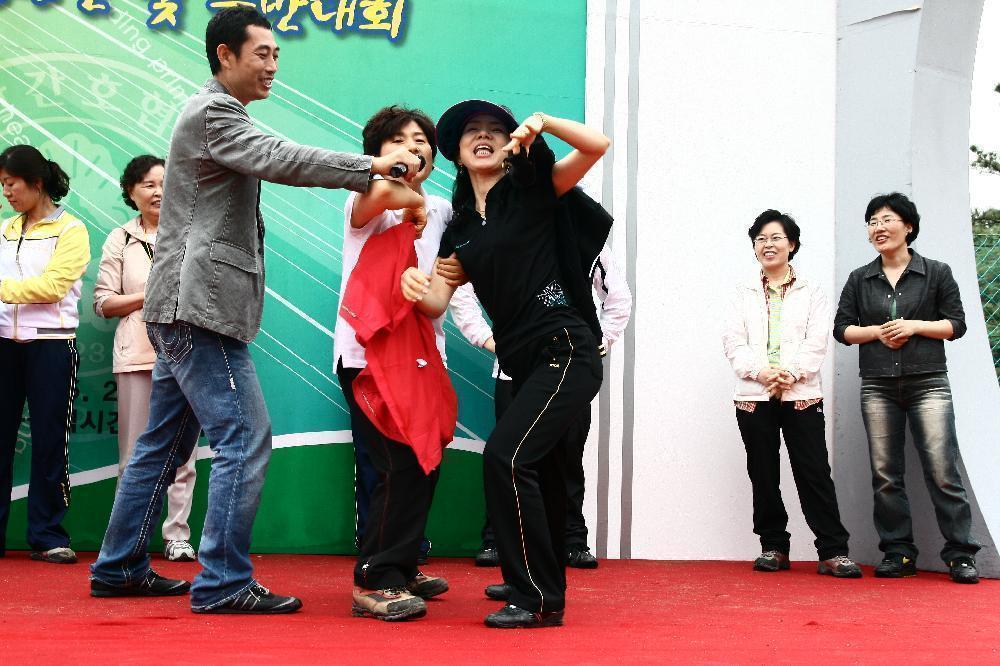 백의천사, 병원 나서 나눔 사랑 펼쳐 - 0Ceremony 이미지