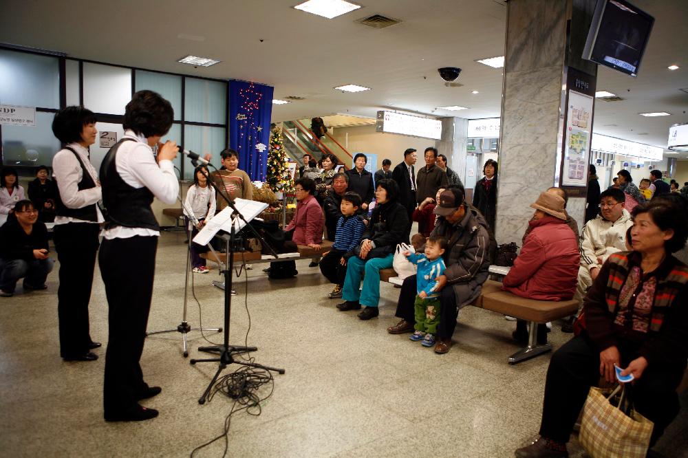 고객사랑 로비 음악회 개최 - 0Ocarina-1 이미지