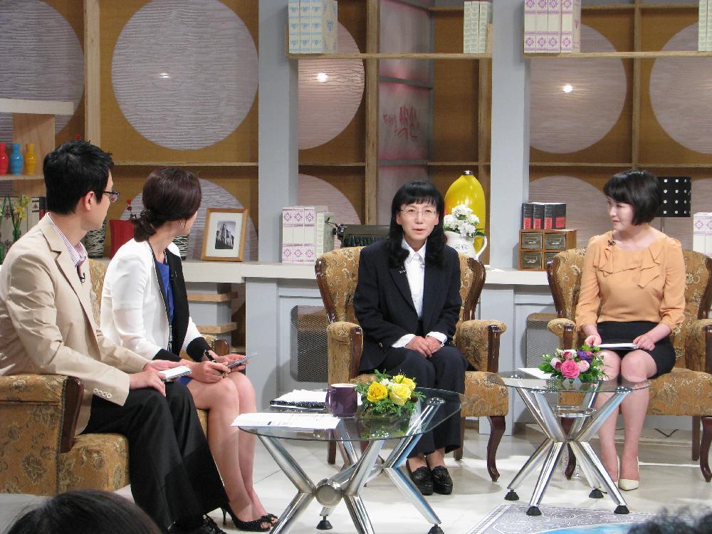2011.5.4일 수요일 대구MBC TV 메디컬 약손 프로그램 녹화 장면 - 이헌주 교수(소화기내과)