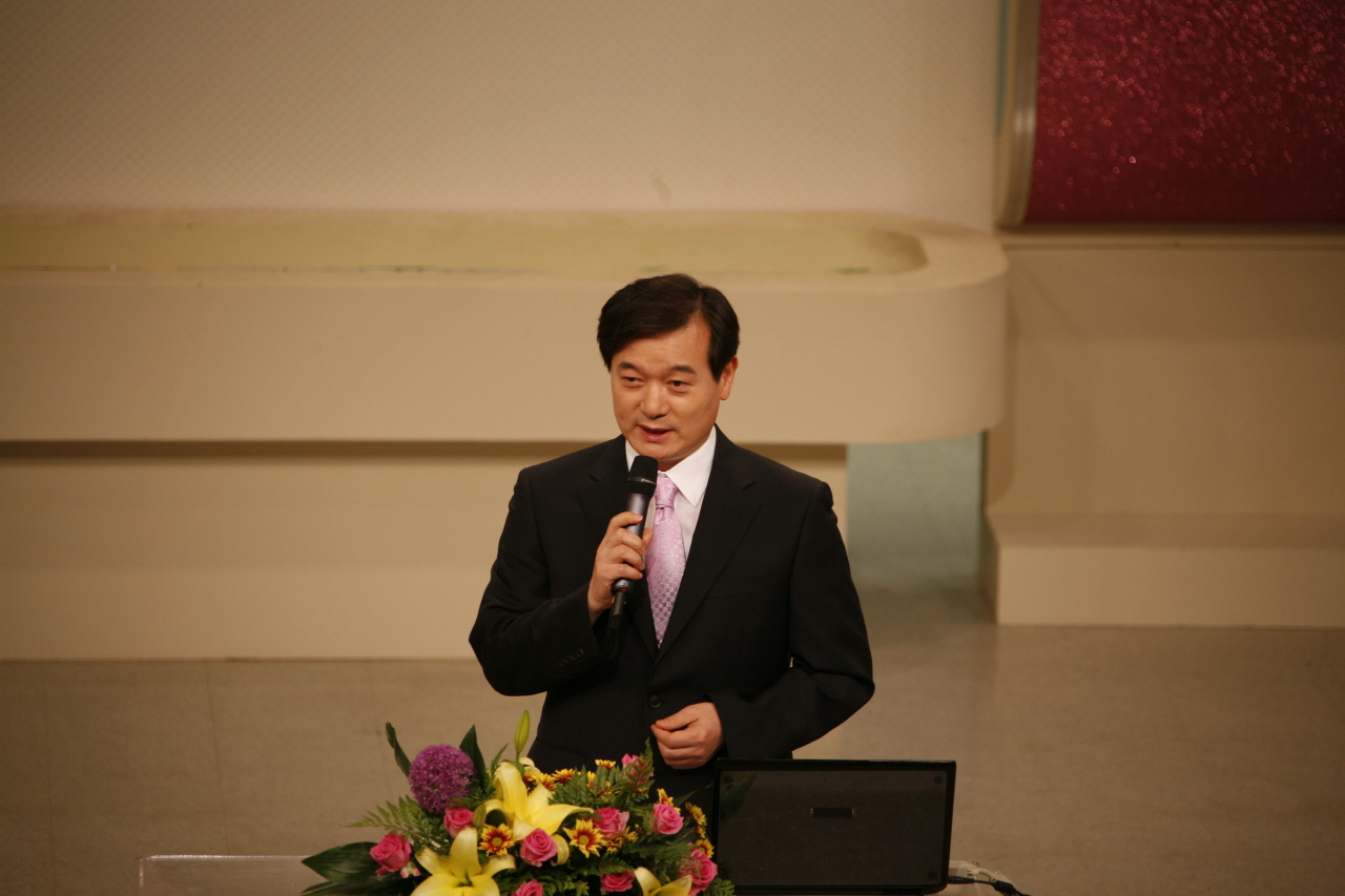 2011.5.23일 월요일 오후 2시 kbs대구 공개홀에서 열린 뇌졸중 관련 이세진 교수님의 강의 사진입니다.