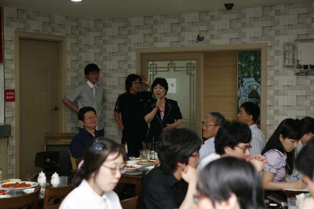 전공의 2011학년도 춘계 간담회 개최, 7월 15일과 22일 양일간 오후 6시, 영의관 푸드 푸라자, 레지던트 200여 명 참가 단합 도모