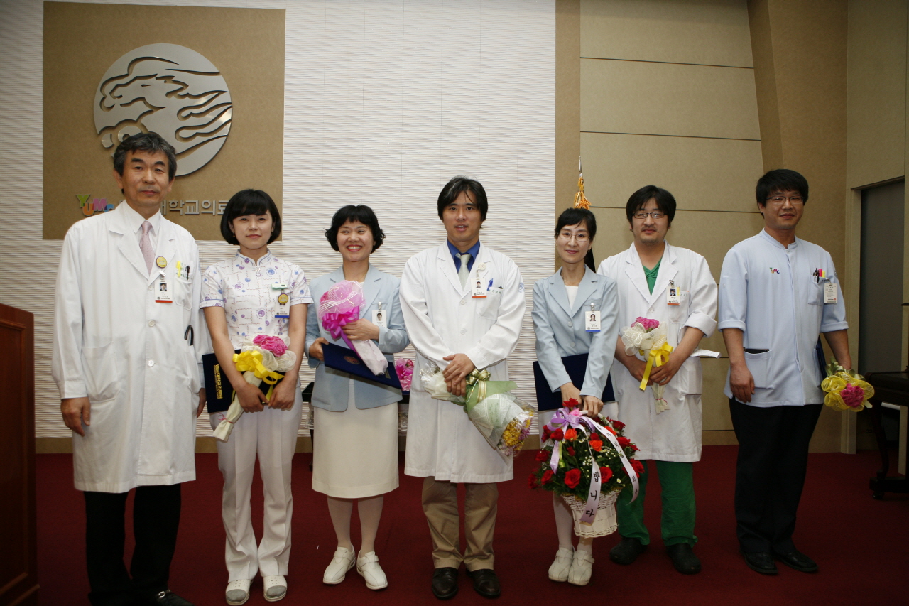 2011년 9월 월례회 정기 개최, 9월 2일(금) 오후 3시 30분, 이산대강당, 상반기 외래 및 병동 우수 부서상 시상 