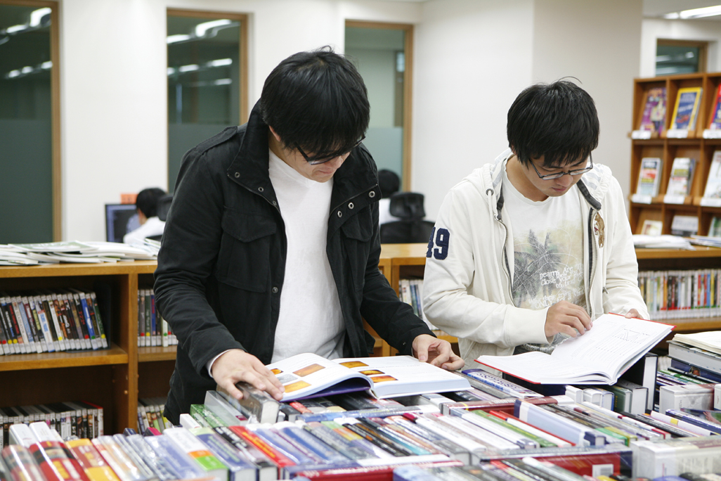 의학도서 전시회 개최, 2011년 9월 21~23일 3일간, 1천 종 이상의 국내외 최신 의학도서 전시