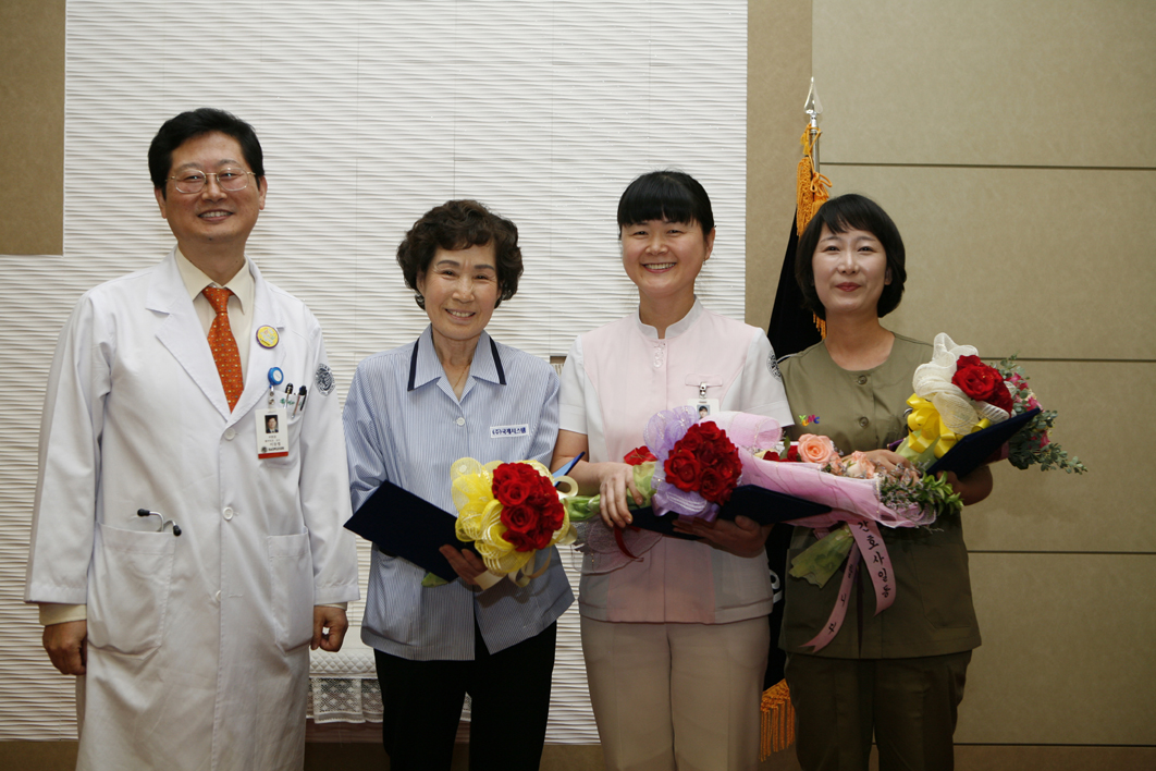 2011년 10월 정기 월례회 개최, 10월 7일(금) 오후 3시 30분, 10월 고객만족상 시상