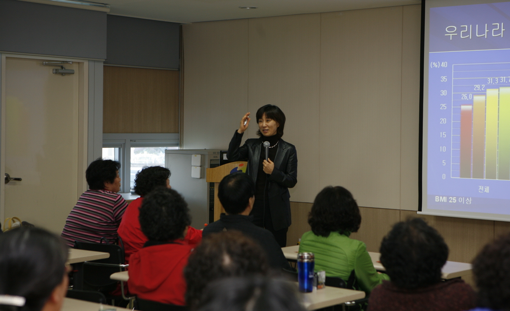 2011년 11월 16일(목) 오전 11시 남구보건소 3층에서 열린 고객 찾아가는 건강강좌 사진입니다.