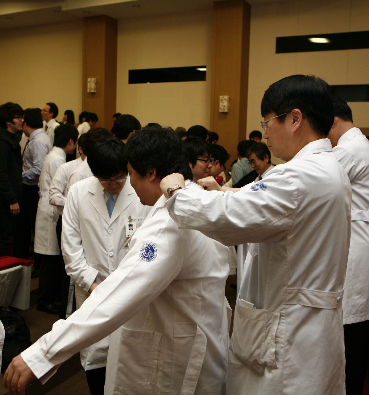 의학전문대학원-의과대학, 2012학년도 임상실습 진입식 거행, 3월 30일 오후 1시, 이산대강당, 3학년 73명 대상
