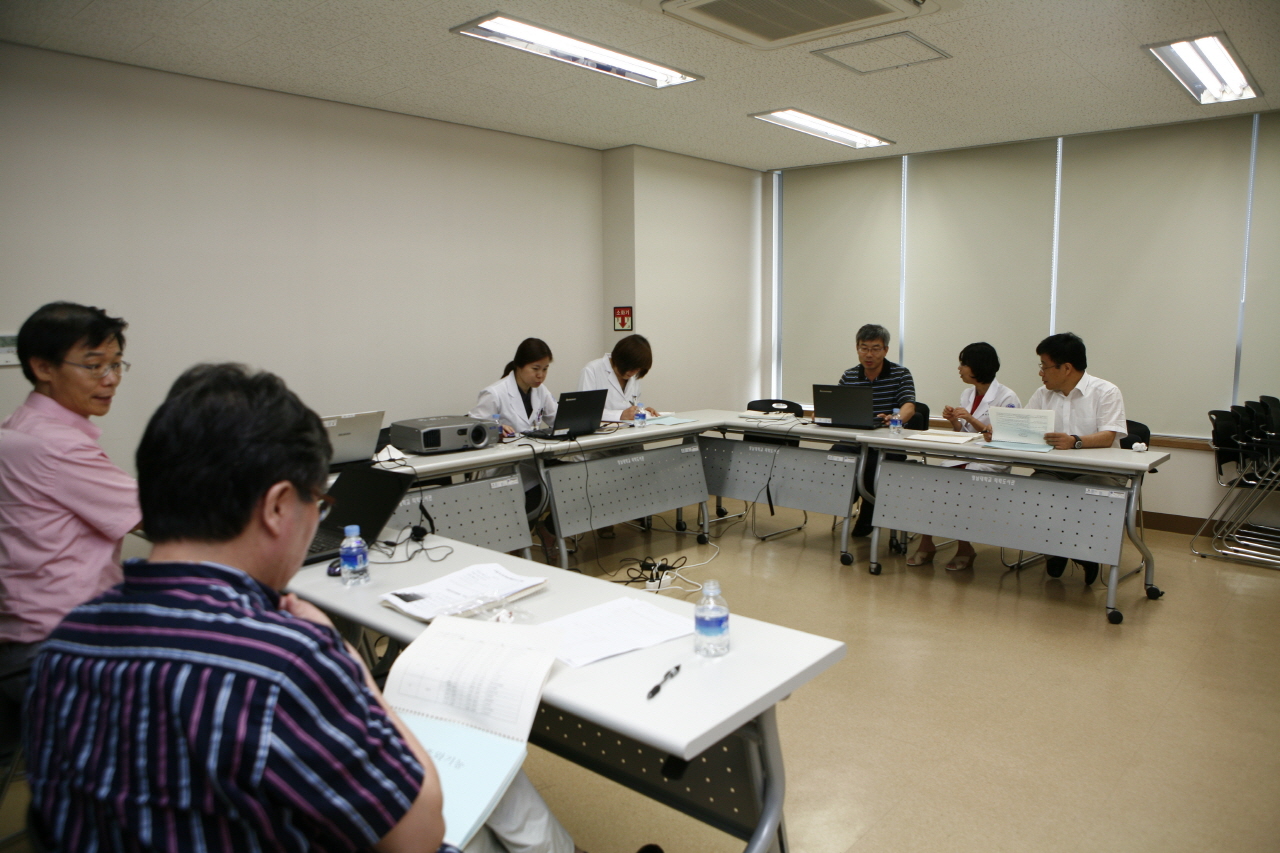 의전원-의대 통합교과목 과정별, 수업별 성과 개발 워크숍 개최, 2012년 7월 13일 오후 시, 교수회의실