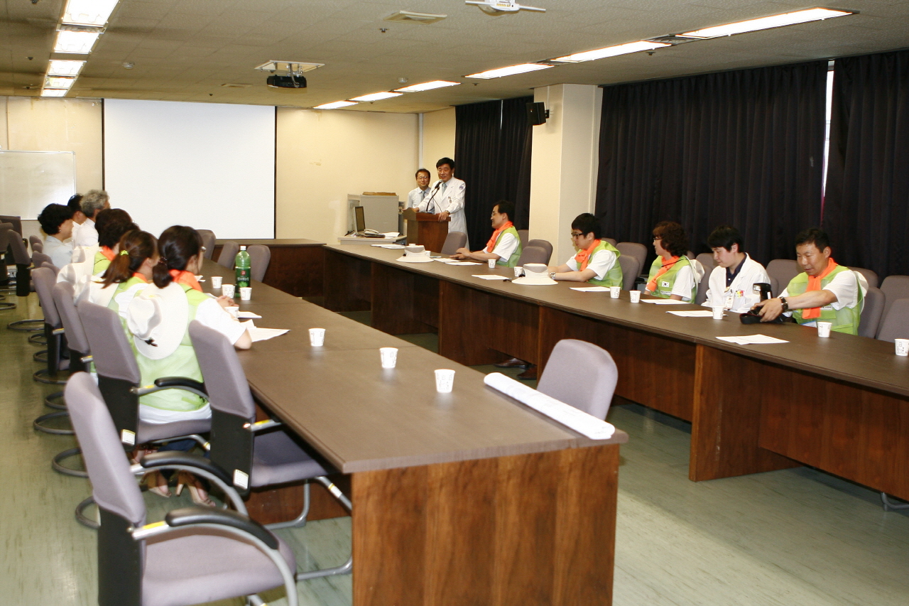 2013년 경상북도와 함께하는 새마을해외의료봉사 파견 발대식 거행, 2013년 7월 10일 오후 4시, 서관 3층 회의실