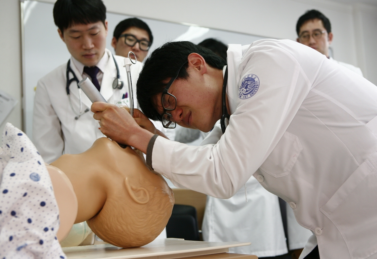 2014학년도 신규 인턴 오리엔테이션 사진(4)
