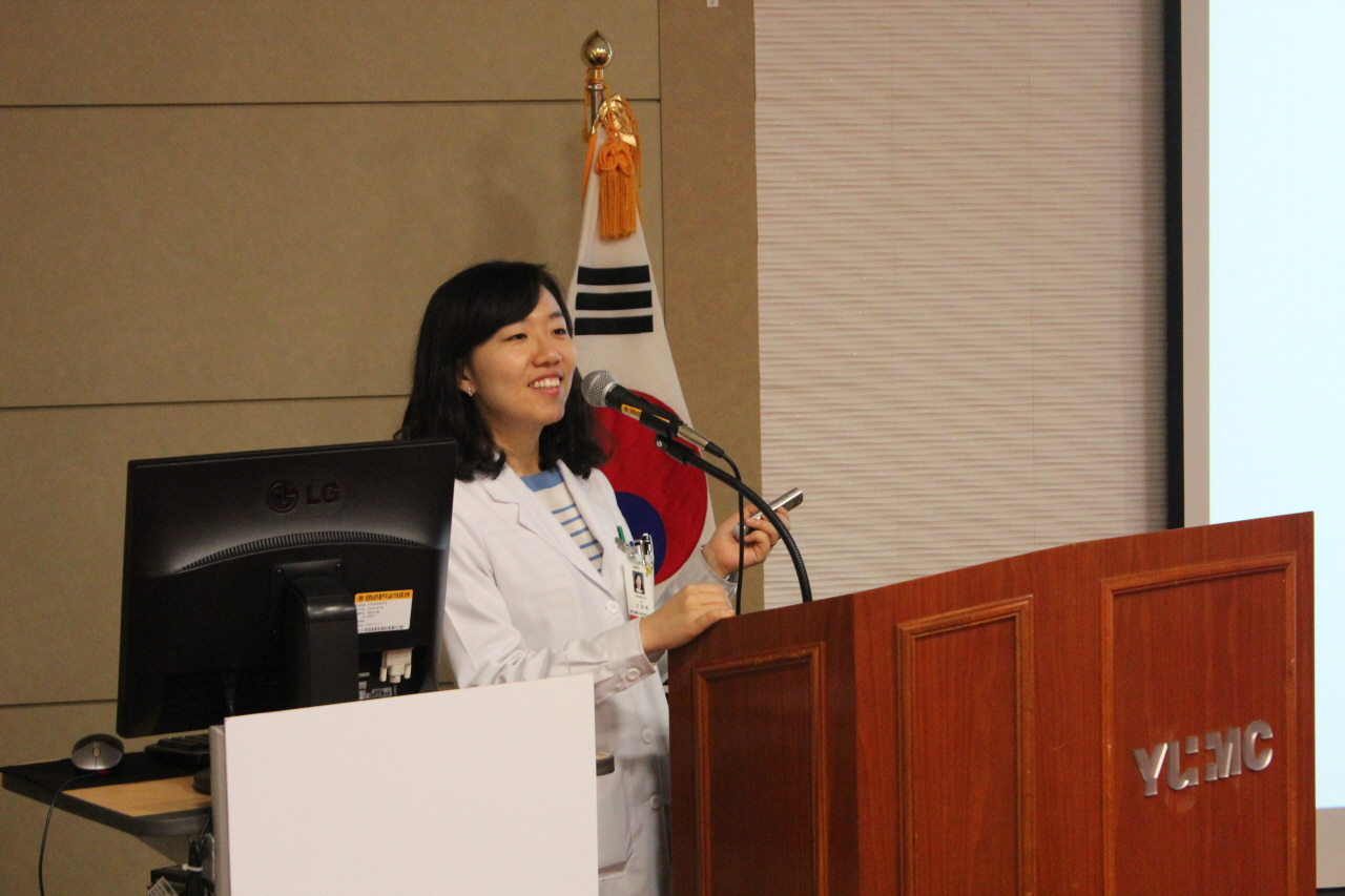 2014년 3월 26일(수) 오후1:00 영남대학교병원 1층 이산대강당에서 열린 고성애 교수와 함께하는 <제145회 암교실> 사진입니다. 