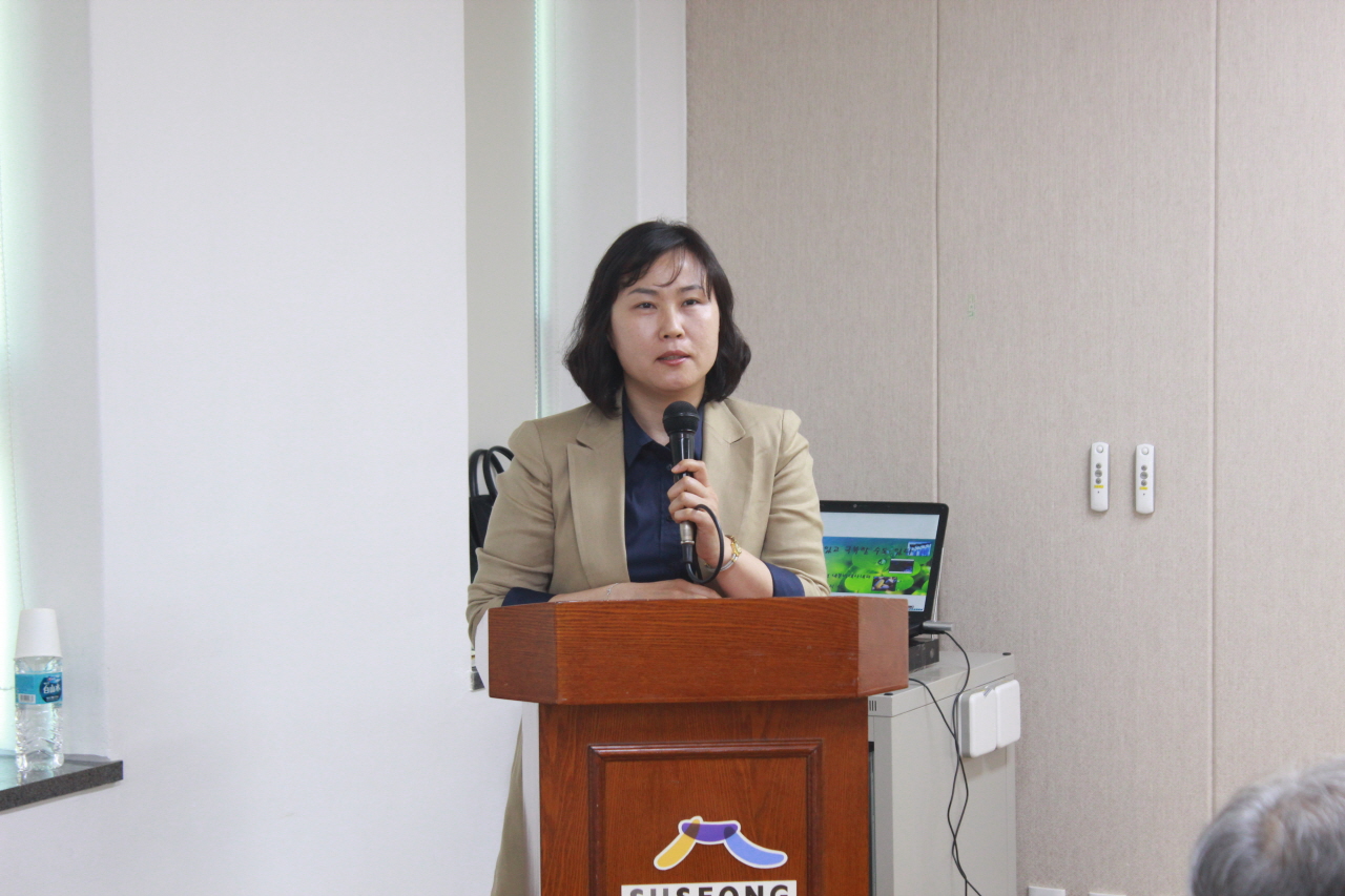  2014.5.2(금) 14시 수성구보건소 3층 보건교육실에서 열린 제3기 수성100세 건강대학 < 당뇨병 예방 및 관리> 건강강좌 사진입니다.