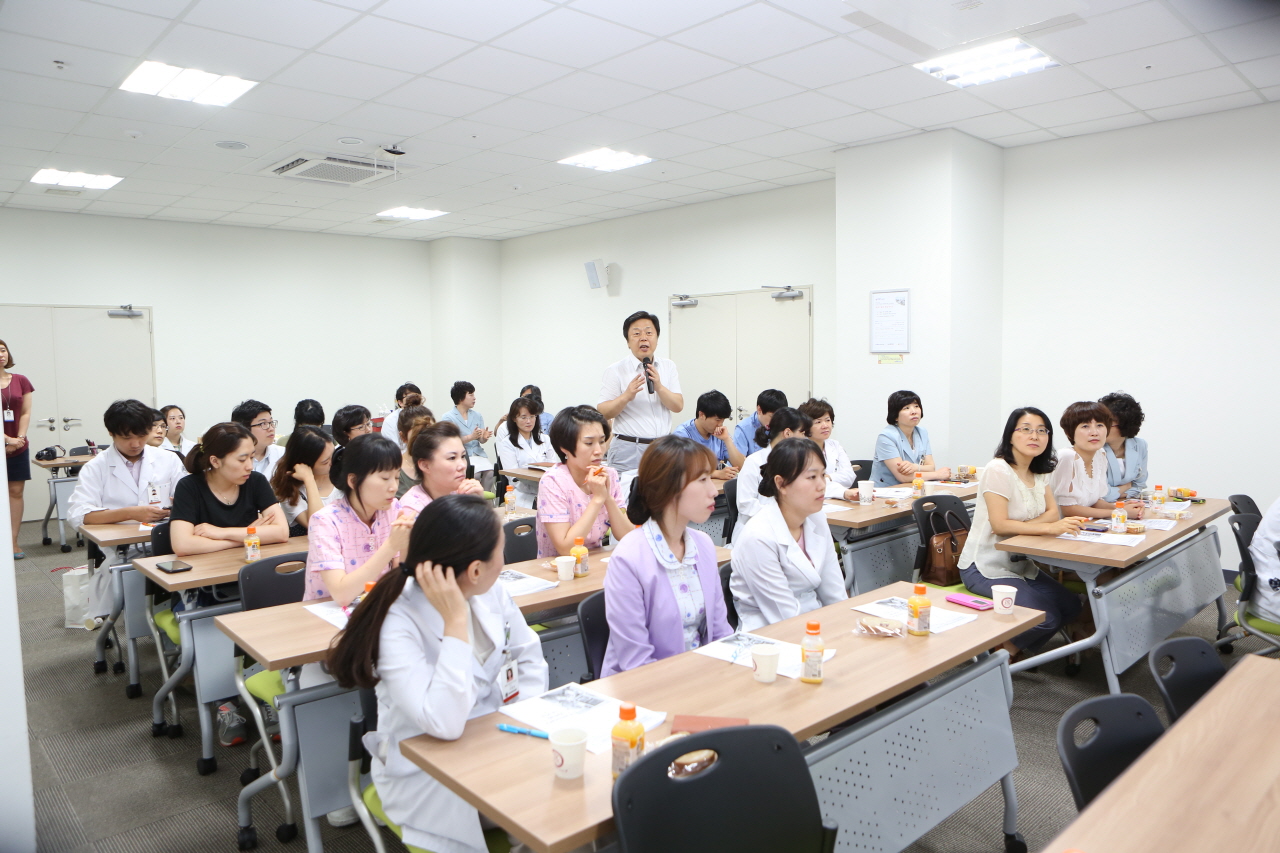 월례 학술세미나 사진(3)
