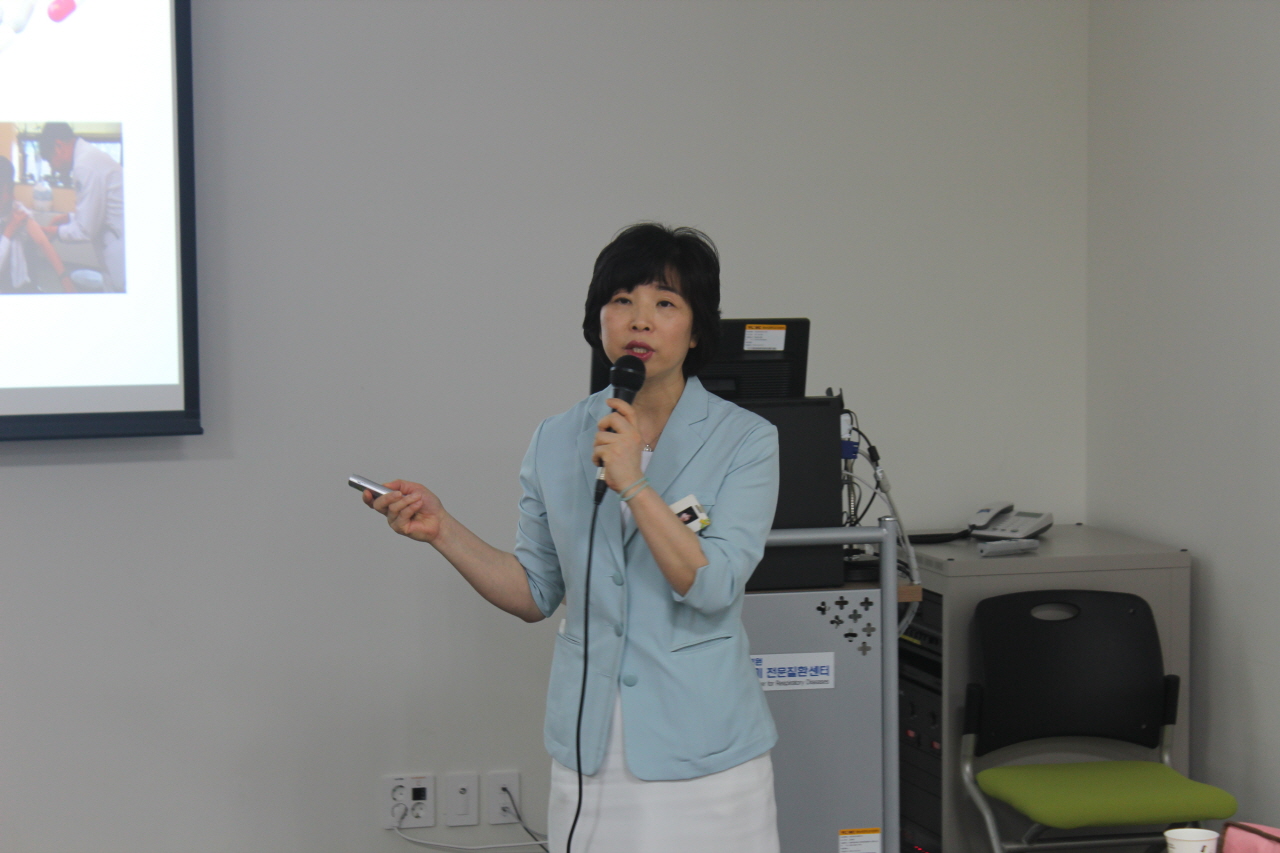 제31회 권역 호흡기전문질환센터 외래 및 입원환자 대상 만성폐쇄성폐질환 및 천식 교육 사진입니다.