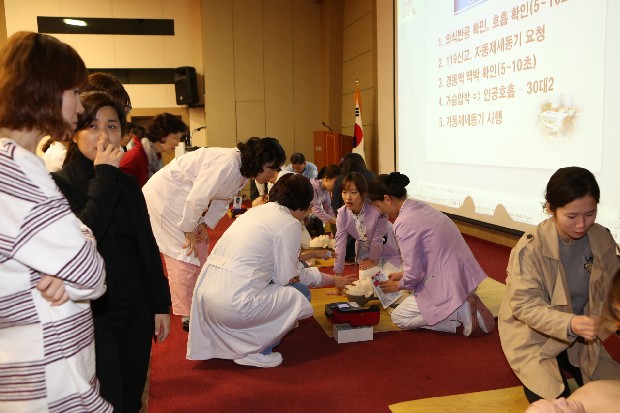 심폐소생술 교육 5.jpg