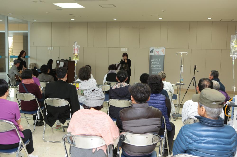웨이브 오카리나 앙상블 고객사랑 로비음악회