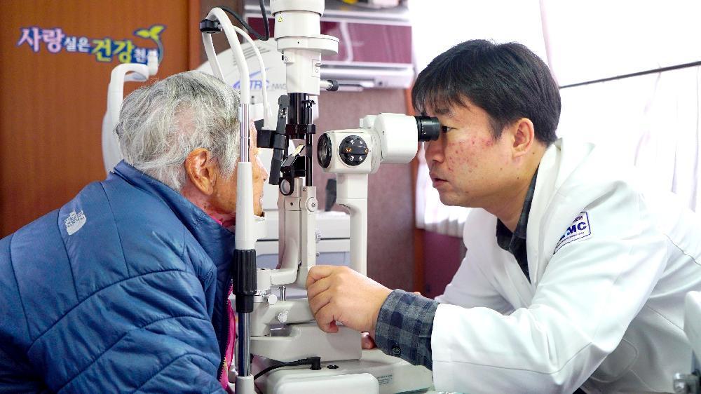 사랑실은 건강천사 의료봉사 활동 모습
