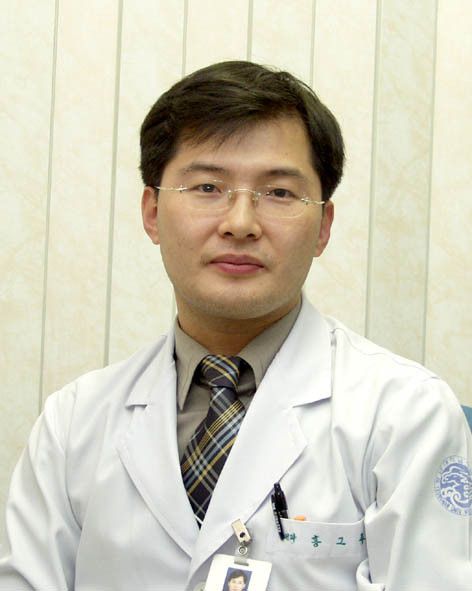홍그루 교수 미국심초음파학회에서 젊은 연구자상 수상 - 홍그루 교수(순환기내과) 이미지