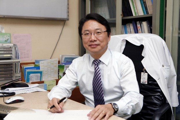 장성호 교수, 제37회 대한재활의학회 올해의 학술상 수상 - 장성호 교수(재활의학과) 이미지