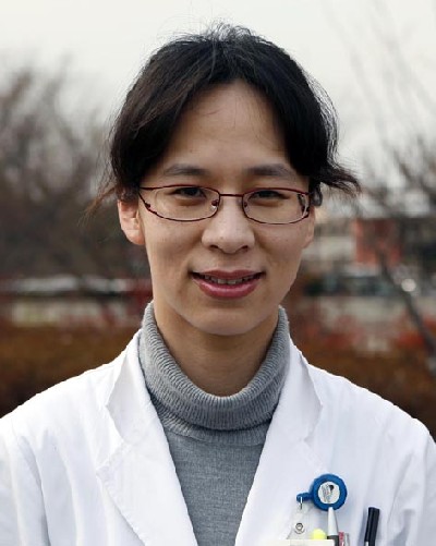 2011년 감염병관리컨퍼런스 행사장서 보건복지부 장관 표창을 받은 허지안 교수