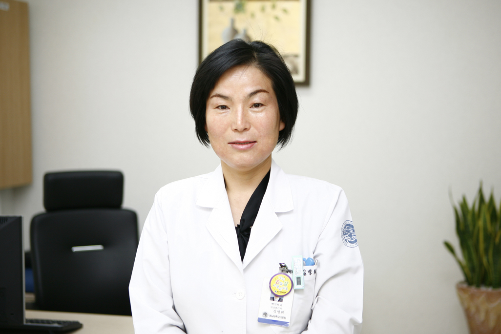 부속병원 의료기술직연합회 새 회장으로 뽑힌 김맹희 원우