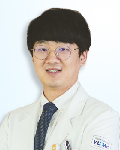 김영욱 사진