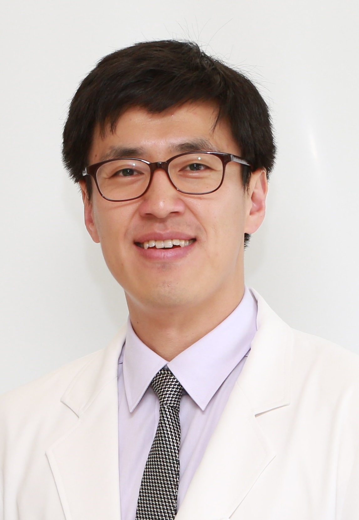 Prof. DW Yoo MD