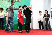 백의천사, 병원 나서 나눔 사랑 펼쳐 - 0Ceremony 이미지