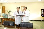 캄보디아 의사 수료증 전달식 - 0P1040070 이미지