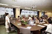 2008년도 자원봉사 팀장 간담회 개최 - 0Service%20Team%20Edu 이미지