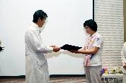 4월 9일 오후 3시 30분 이산대강당에서 거행된 월례회에서 고객만족상 시상