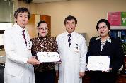 필리핀 의사 2명 영상의학과 단기연수 수료증 전달식, 2010년 5월 28일 오후 2시, 병원장실