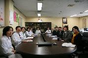 일본 하이케어(HICARE, 방사선피폭자의료국제협력추진협의회) 일행, 의료원 방문, 2011년 2월 24일 오후 1시 30분, 의료원장실