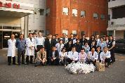 병원 외곽지 청소 후 기념 촬영