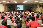 제70회 척추교실 개최, 2011년 10월 26일 오후 3시, 이산대강당, 안상호 교수의 목과 어깨 통증에 좋은 자세와 재활운동 치료 주제로 강연