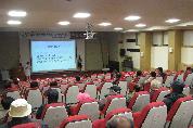 2011년 11월 21일(월) 오후 2시 영남대학교병원 1층 이산대강당에서 열린 제4회 폐암 건강교실 사진입니다.