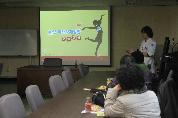 2011년 12월 30일(금) 오후 2시 병원 1층 이산대강당에서 열린 호흡기전문질환센터 외래 및 입원환자 대상 만성폐쇄성폐질환 교육 사진입니다.
