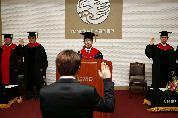 2013학년도 의과대학 의예과 입학식 거행, 2013년 2월 28일 오전 10시, 이산대강당, 신입생 53명 입학