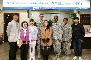 미군 캠프워커 병원장 일행 병원 방문, 2013년 3월 14일 오전 9시, 외국인진료센터 환담 및 각 진료부서 투어
