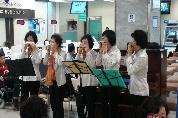 2014년 3월 28일(금) 12:30 영남대학교병원 1층 로비에서 열린 고객사랑 로비 음악회 "멜로스 하모니카 앙상블" 공연입니다.