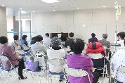 환우사랑 로비음악회 피아노 연주모습